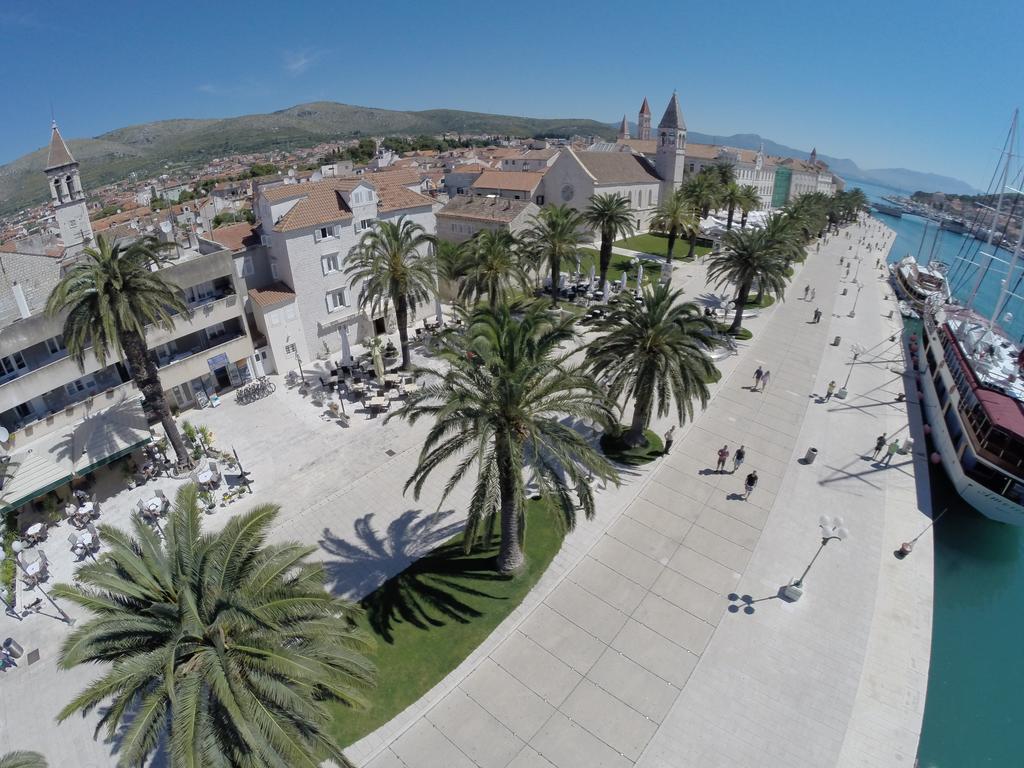 Hotel Concordia Trogir Exterior foto